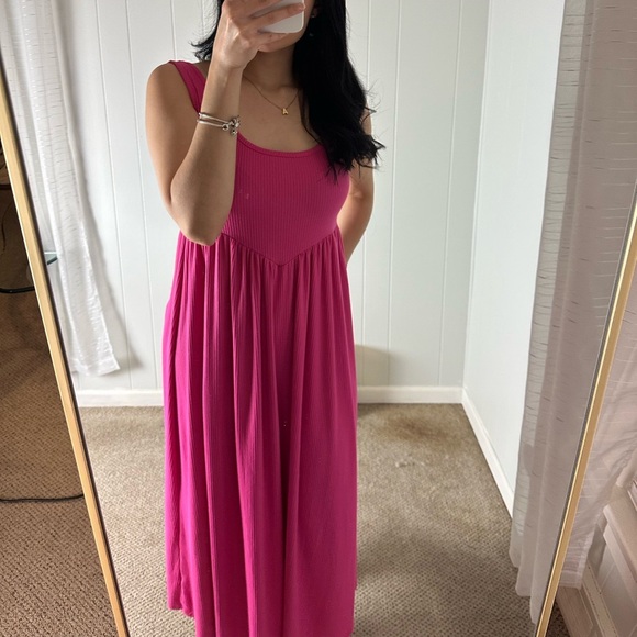 Vibrant Pink Sleeveless Maxi Dress - Picture 3 of 4